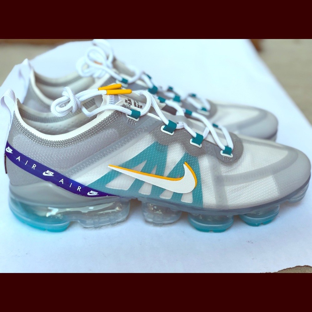Men’s Nike Air VaporMax SE Shoes Size 11.5